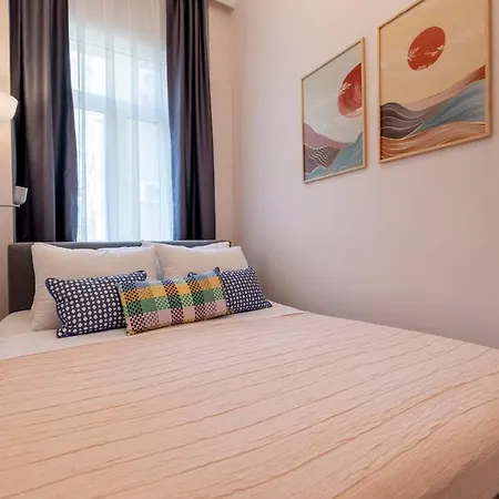 3-bedroom With High Ceilings *