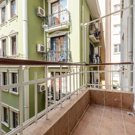 Appartement 3-bedroom With High Ceilings