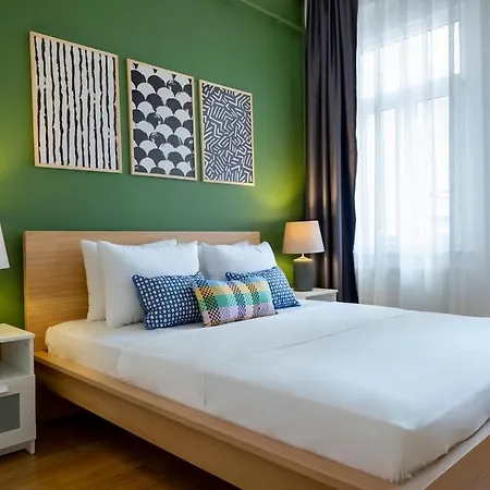 3-bedroom With High Ceilings Istanboel